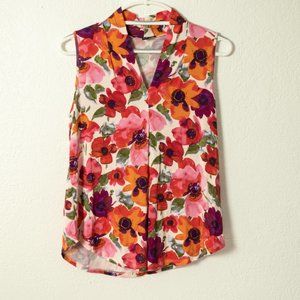 Cable and Gauge casual v-neck top size small